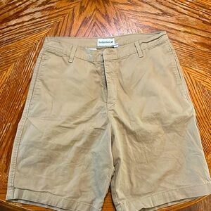 Khaki knee length short